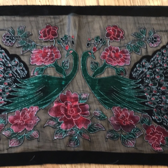 elegant and gorgeous wrap - Picture 9 of 10